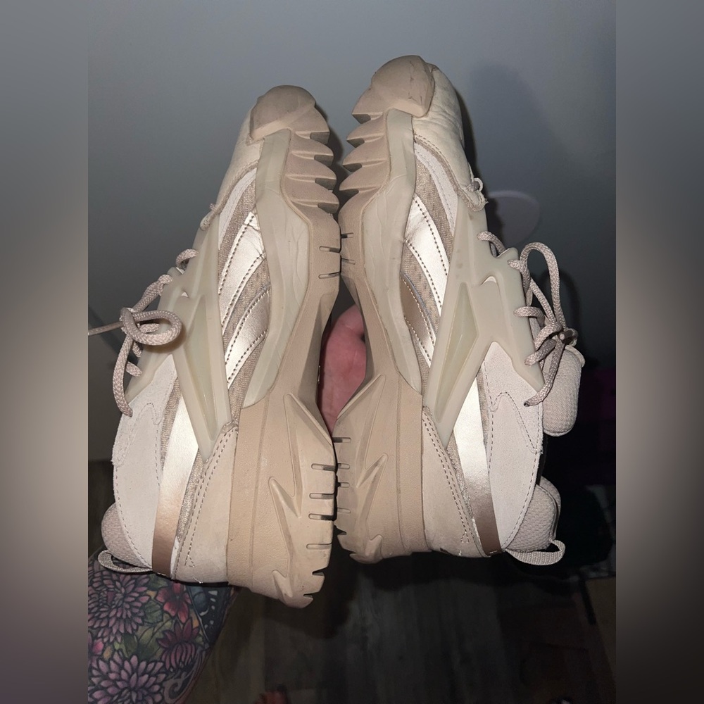 Cardi b Reebok - Picture 7 of 7